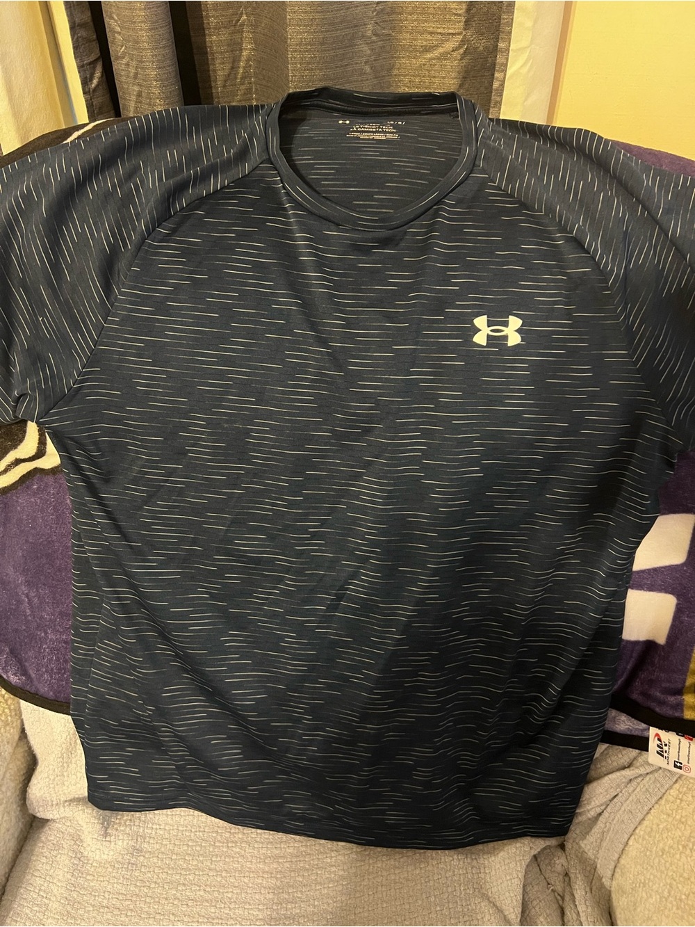 Under Armour Men’s Navy Heather Performance Short Sleeve Tee